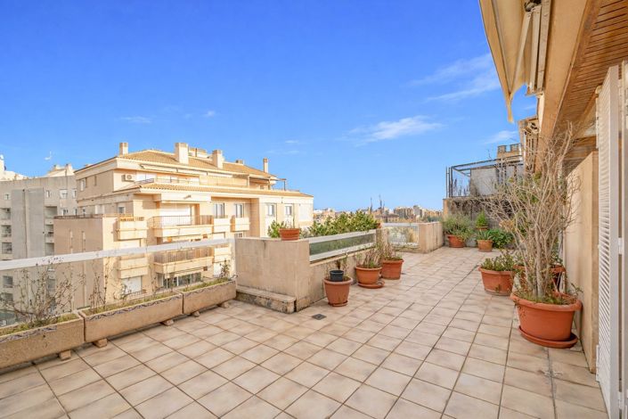 Image No.3-6 Bed Penthouse for sale