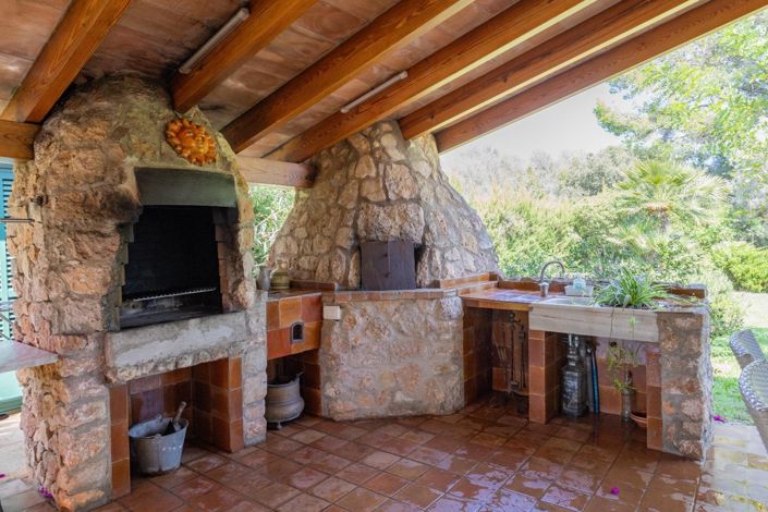 Image No.15-4 Bed Country House for sale