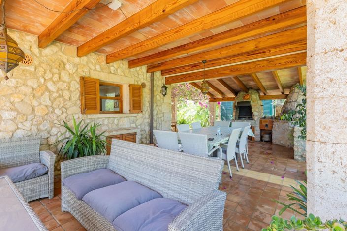 Image No.17-4 Bed Country House for sale