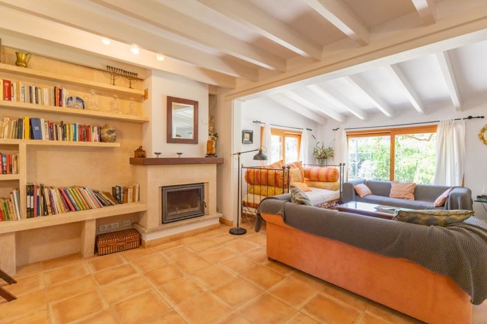 Image No.24-4 Bed Country House for sale