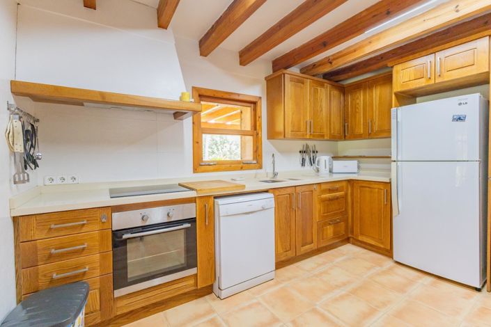 Image No.27-4 Bed Country House for sale