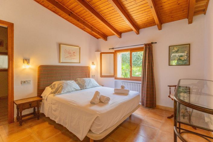 Image No.28-4 Bed Country House for sale