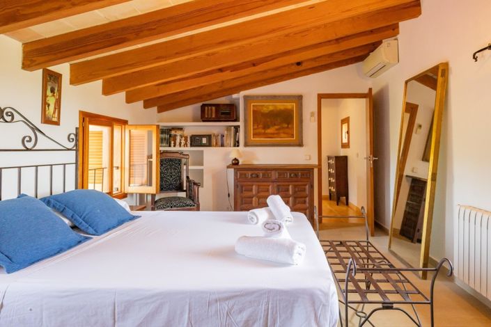 Image No.34-4 Bed Country House for sale