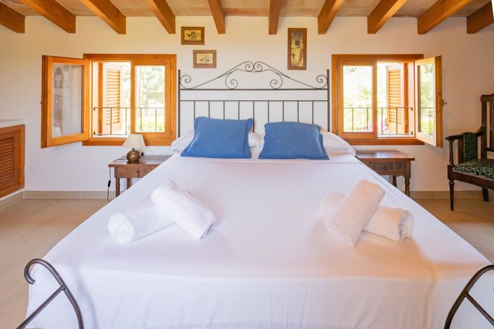 Image No.35-4 Bed Country House for sale