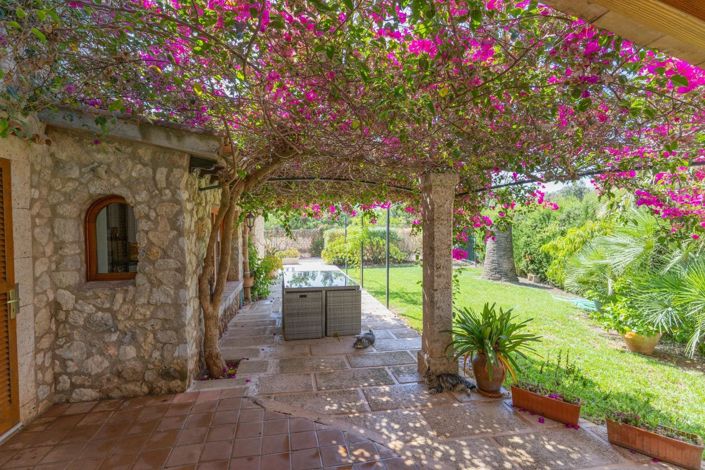 Image No.4-4 Bed Country House for sale