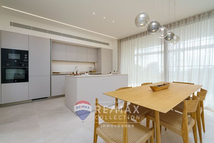 Image No.13-2 Bed Flat for sale