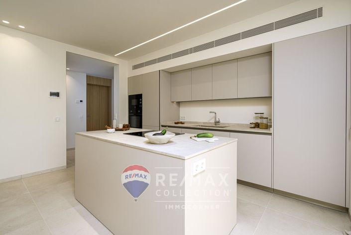 Image No.16-2 Bed Flat for sale