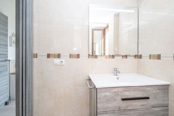 Image No.11-1 Bed Flat for sale