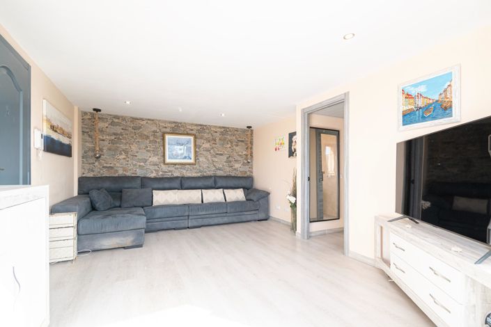 Image No.2-1 Bed Flat for sale