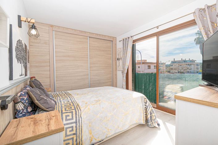 Image No.9-1 Bed Flat for sale