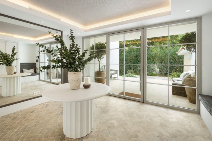 Image No.16-6 Bed Property for sale