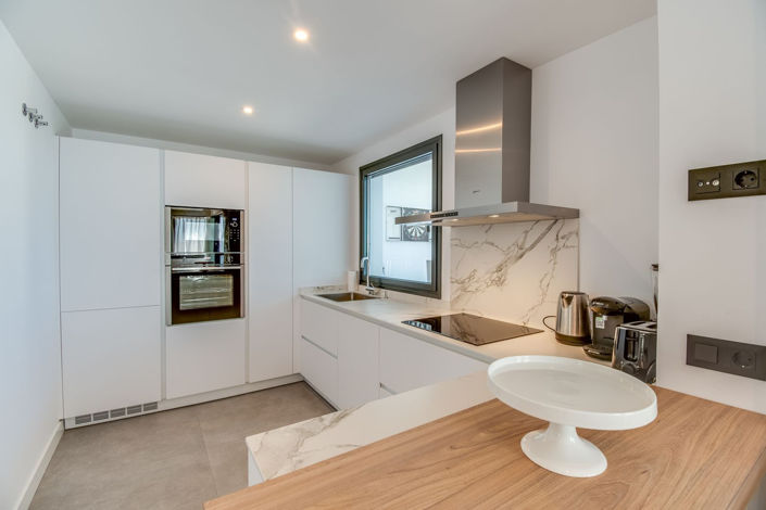 Image No.3-2 Bed Property for sale