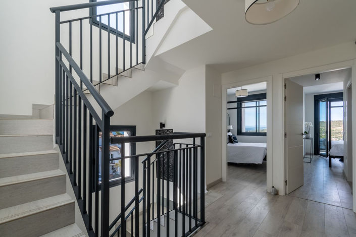 Image No.20-3 Bed Property for sale