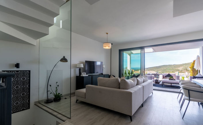 Image No.28-3 Bed Property for sale