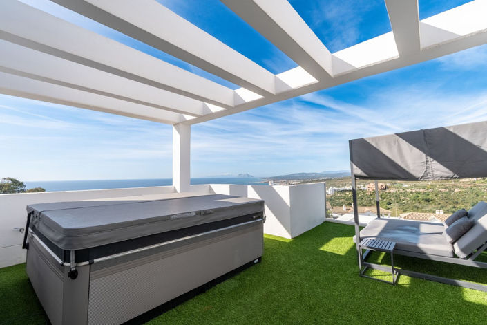 Image No.32-3 Bed Property for sale