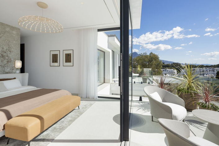 Image No.16-5 Bed Property for sale