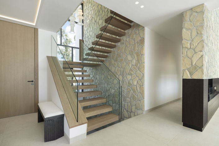 Image No.5-5 Bed Property for sale