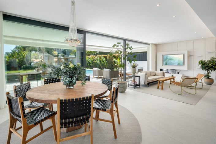 Image No.18-5 Bed Property for sale