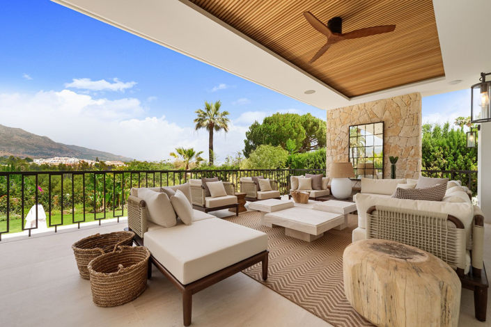 Image No.2-5 Bed Property for sale