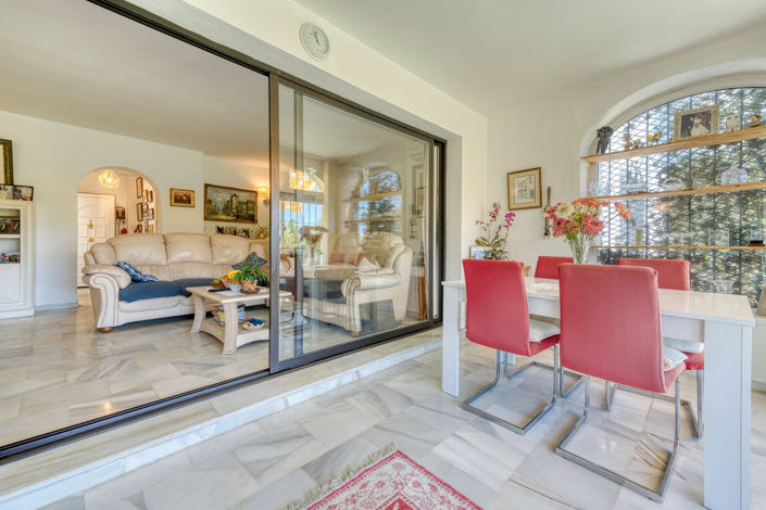 Image No.15-2 Bed Property for sale