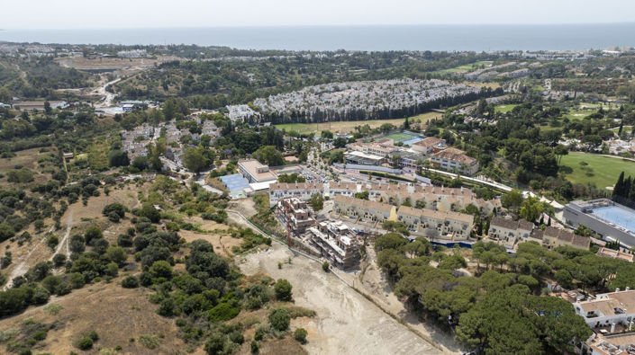 Image No.38-3 Bed Property for sale