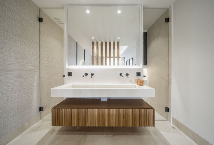 Image No.11-2 Bed Property for sale