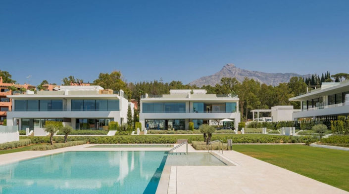 Image No.44-4 Bed Property for sale