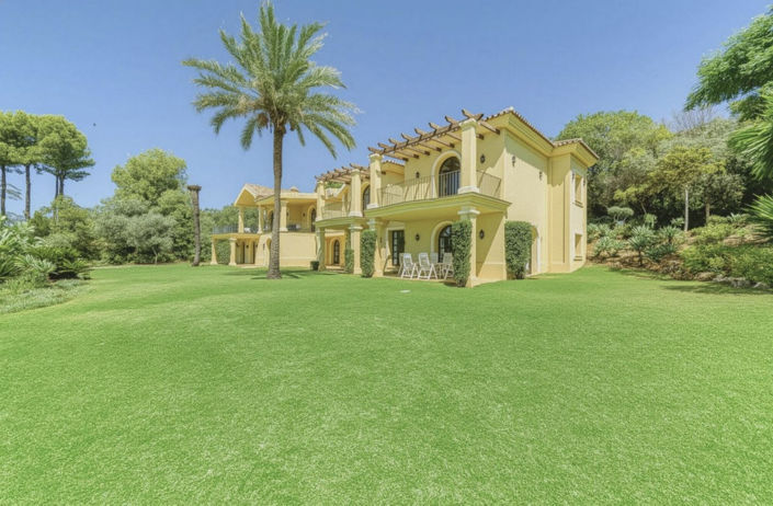 Image No.1-6 Bed Property for sale