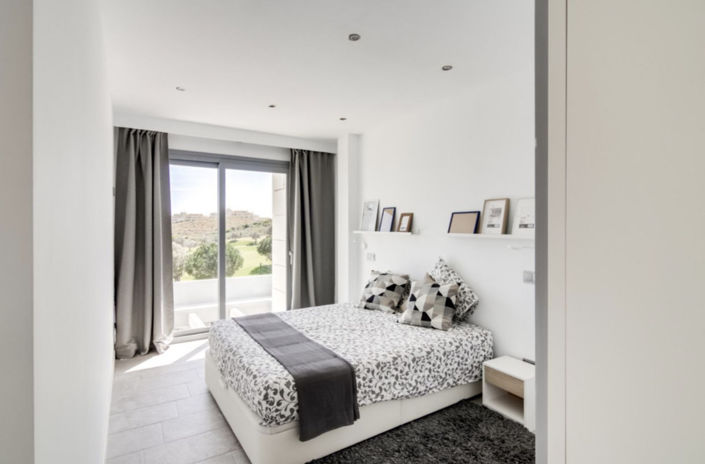 Image No.17-3 Bed Property for sale