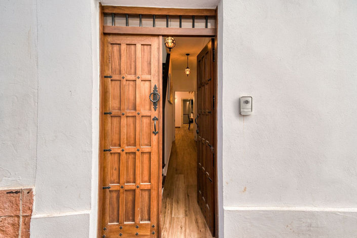 Image No.24-2 Bed Property for sale