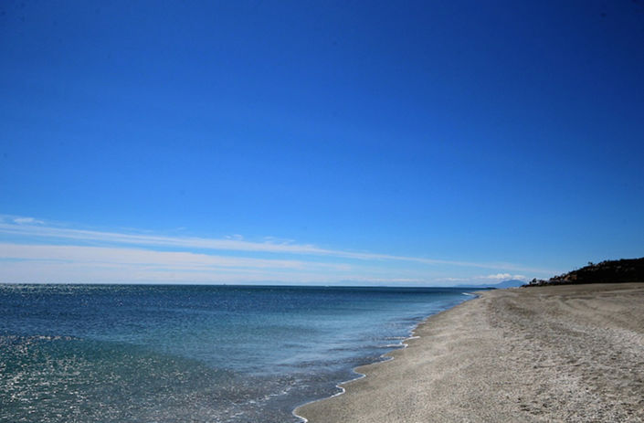 Image No.15-2 Bed Property for sale