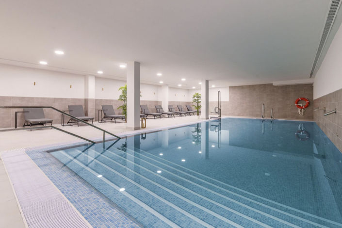 Image No.5-4 Bed Property for sale