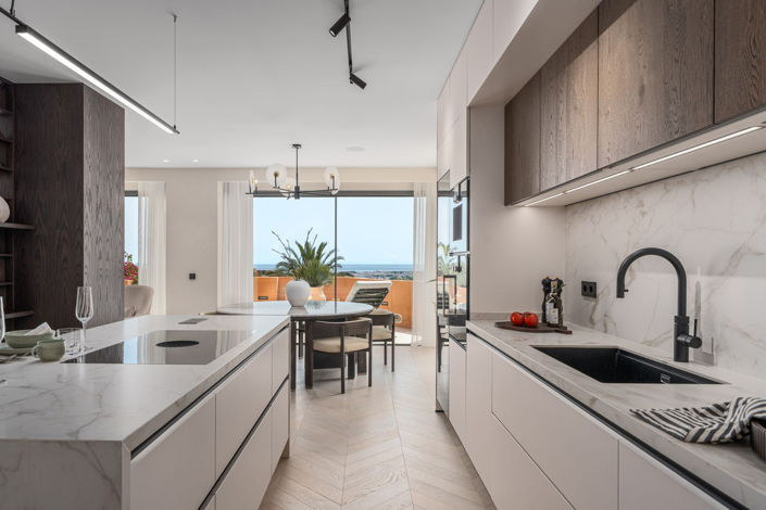 Image No.23-4 Bed Property for sale