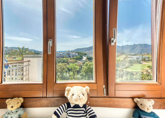 Image No.33-3 Bed Property for sale