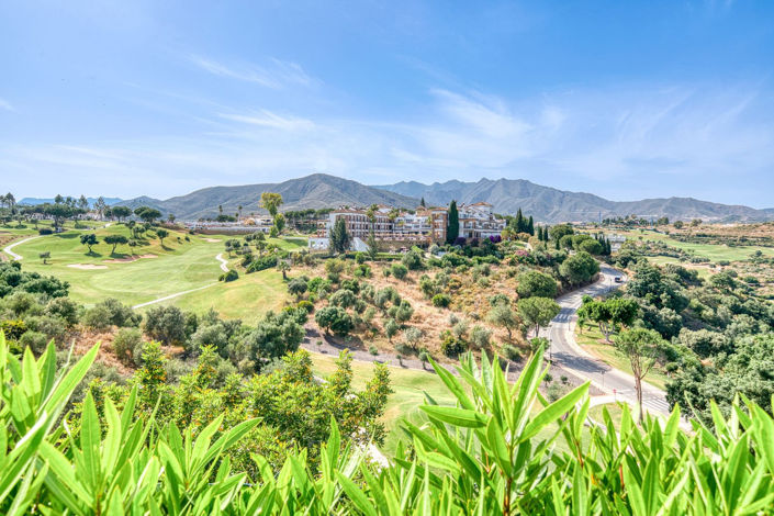 Image No.8-3 Bed Property for sale