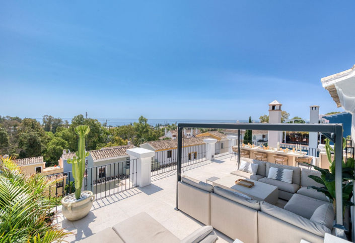Image No.1-4 Bed Property for sale