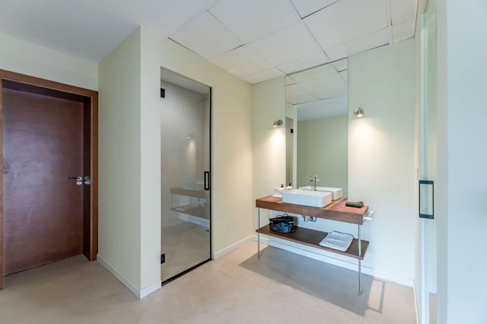 Image No.43-6 Bed Property for sale