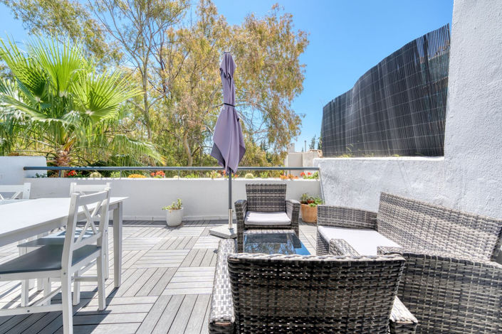 Image No.14-3 Bed Property for sale