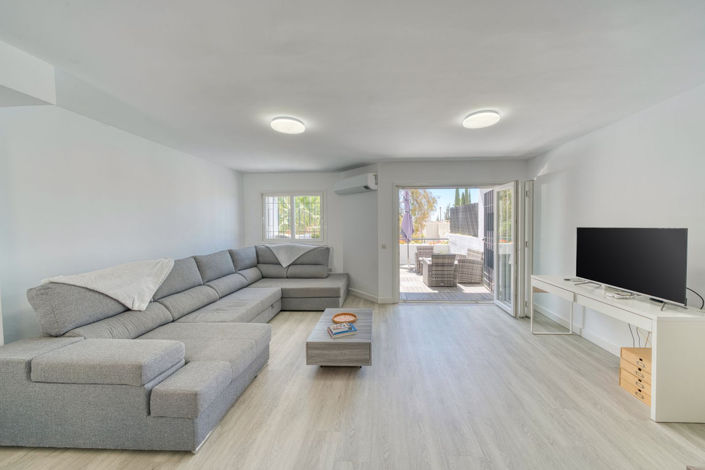 Image No.17-3 Bed Property for sale