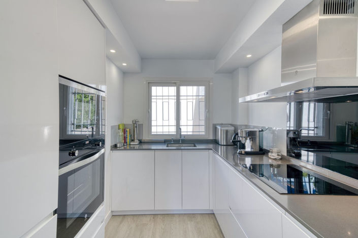 Image No.18-3 Bed Property for sale