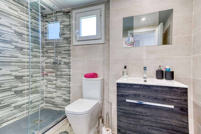 Image No.23-3 Bed Property for sale