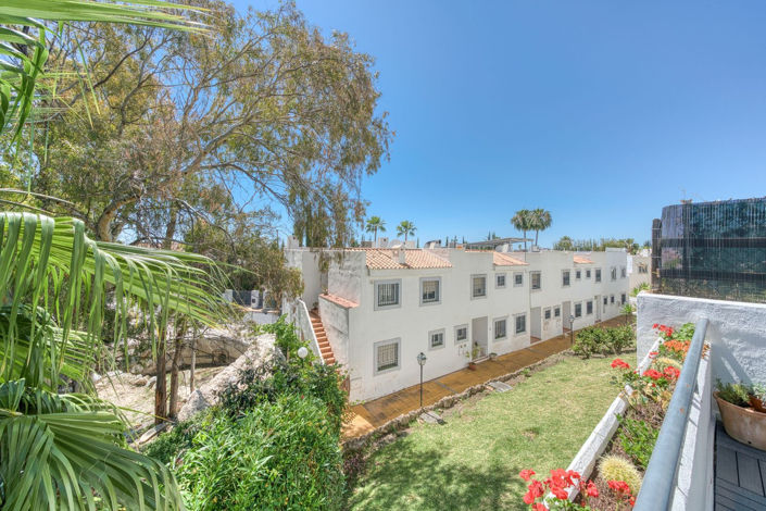 Image No.5-3 Bed Property for sale