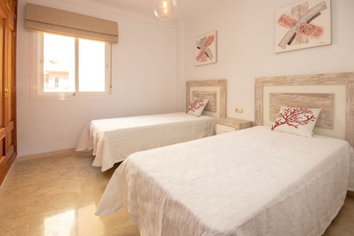 Image No.15-2 Bed Property for sale