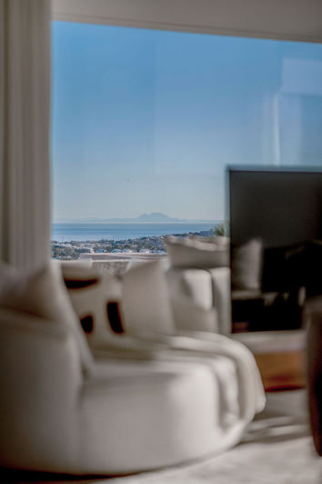 Image No.68-6 Bed Property for sale