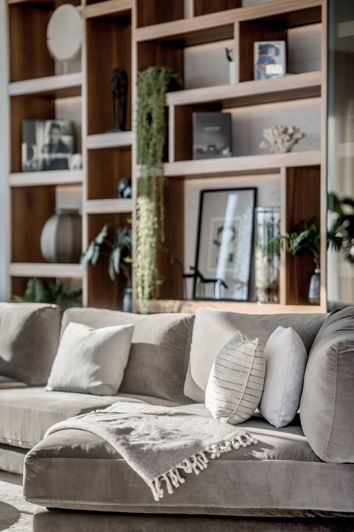 Image No.69-6 Bed Property for sale