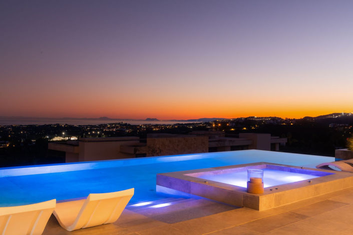 Image No.78-6 Bed Property for sale