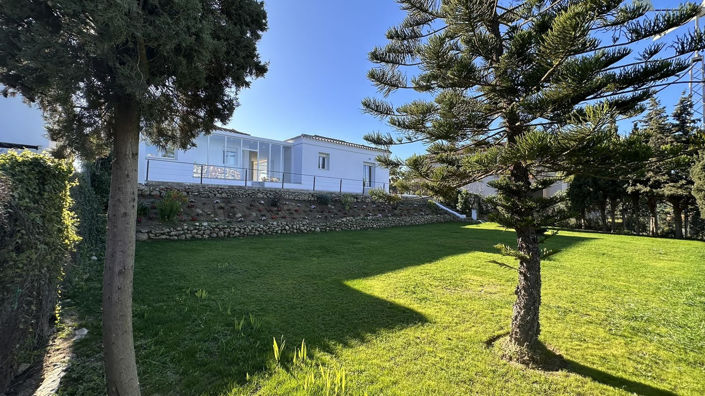 Image No.14-4 Bed Property for sale