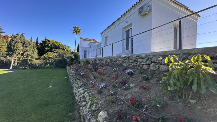 Image No.15-4 Bed Property for sale