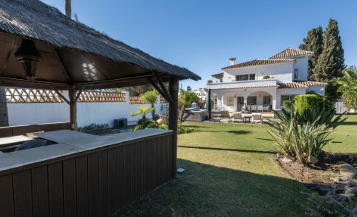 Image No.14-5 Bed Property for sale