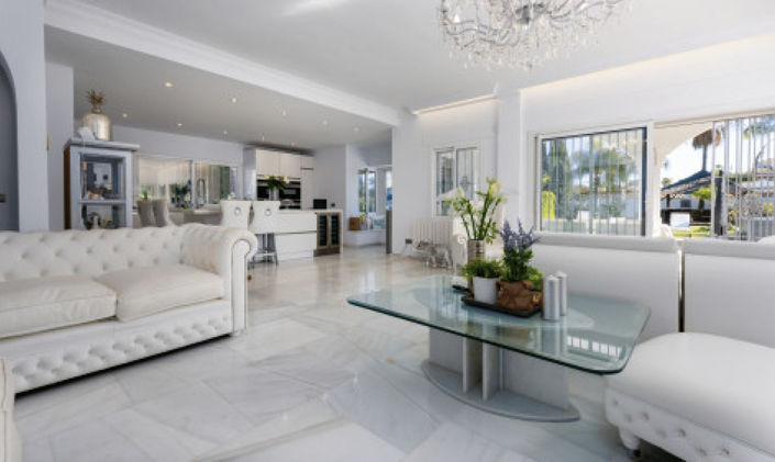 Image No.6-5 Bed Property for sale